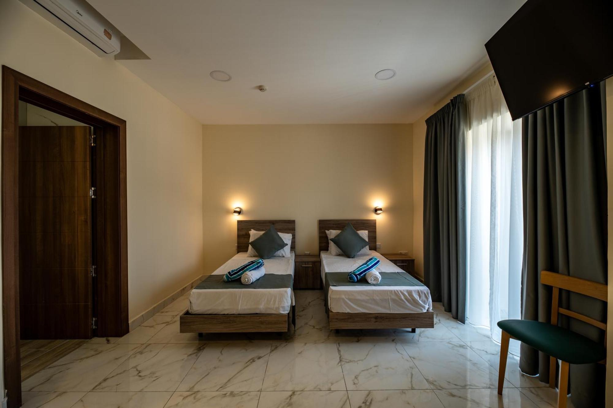 סיינט פול ביי Euroclub Hotel מראה חיצוני תמונה